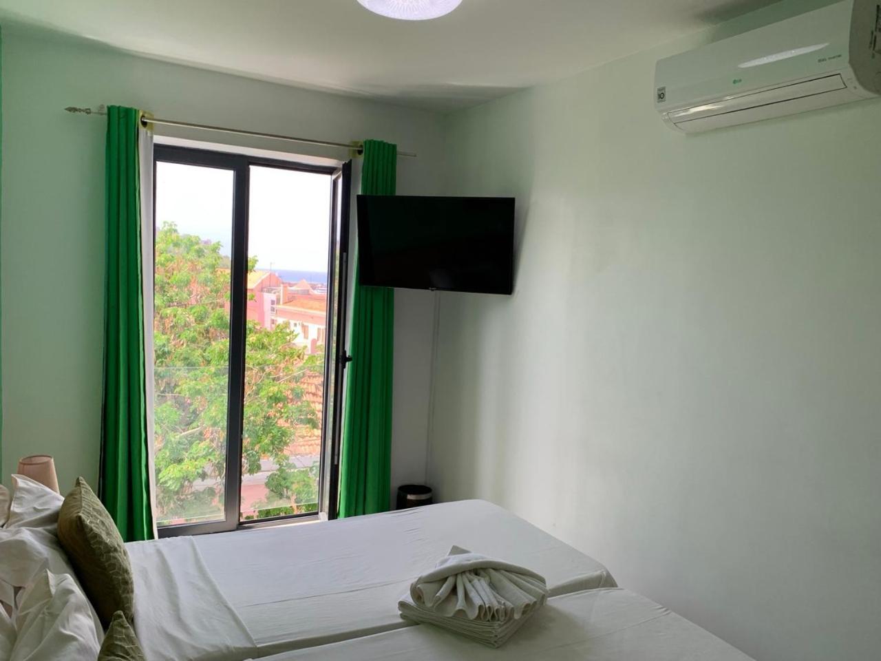 Deluxe Aparthotel Praia Ngoại thất bức ảnh