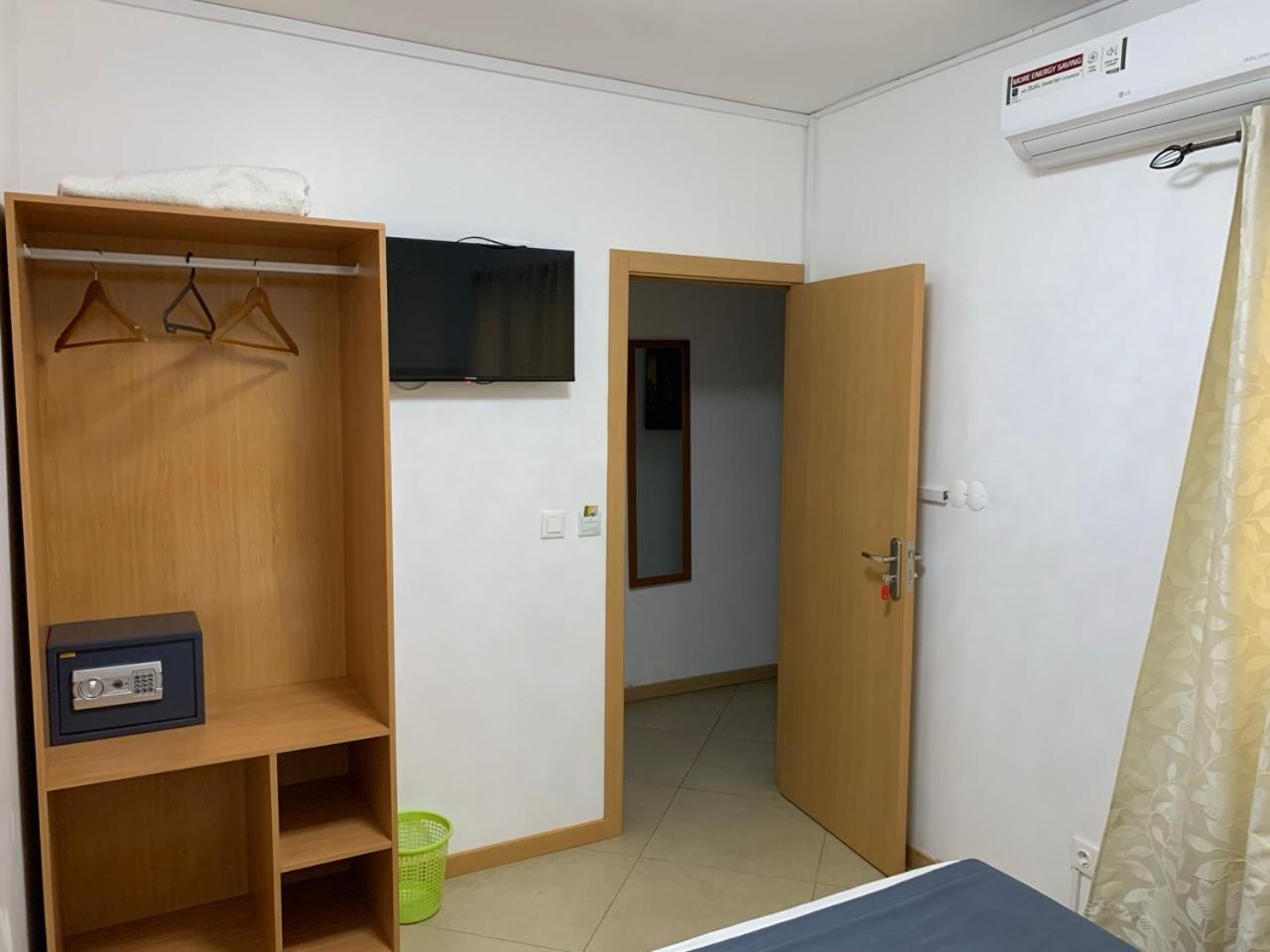 Deluxe Aparthotel Praia Ngoại thất bức ảnh